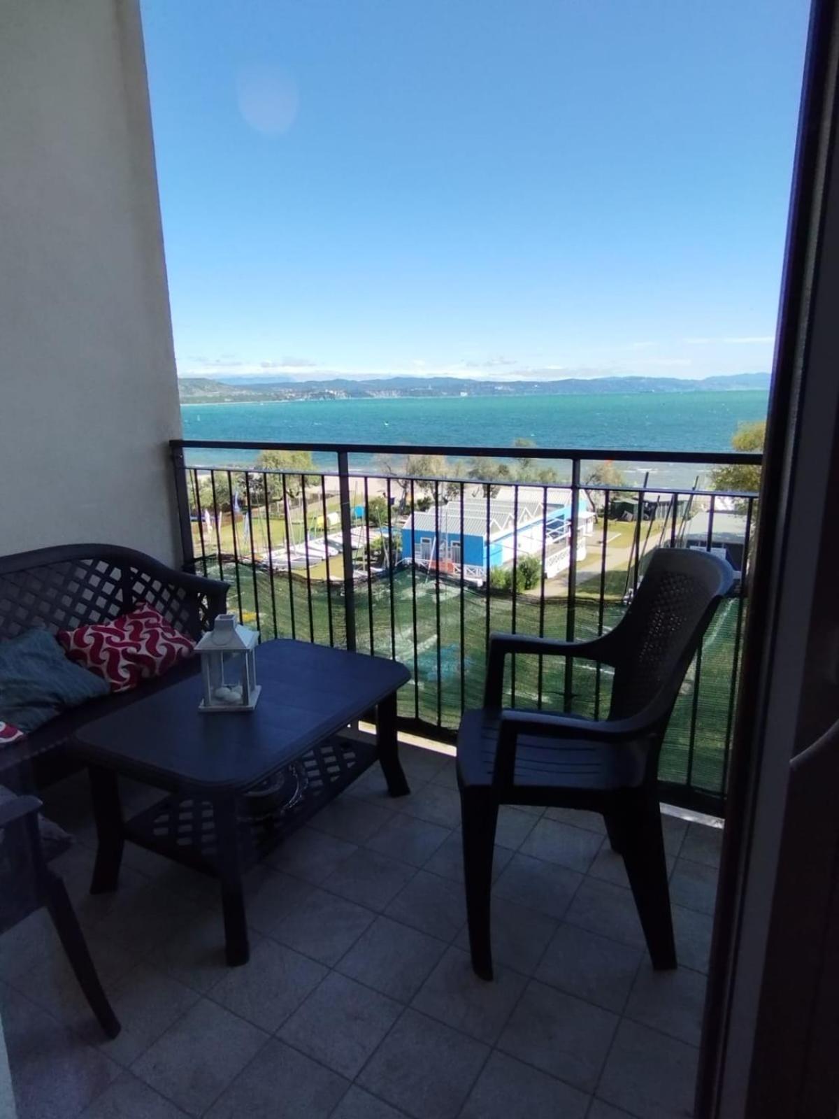 Appartamento Luxury Vista Mare Per 6 Persone A Marina Julia Exterior photo